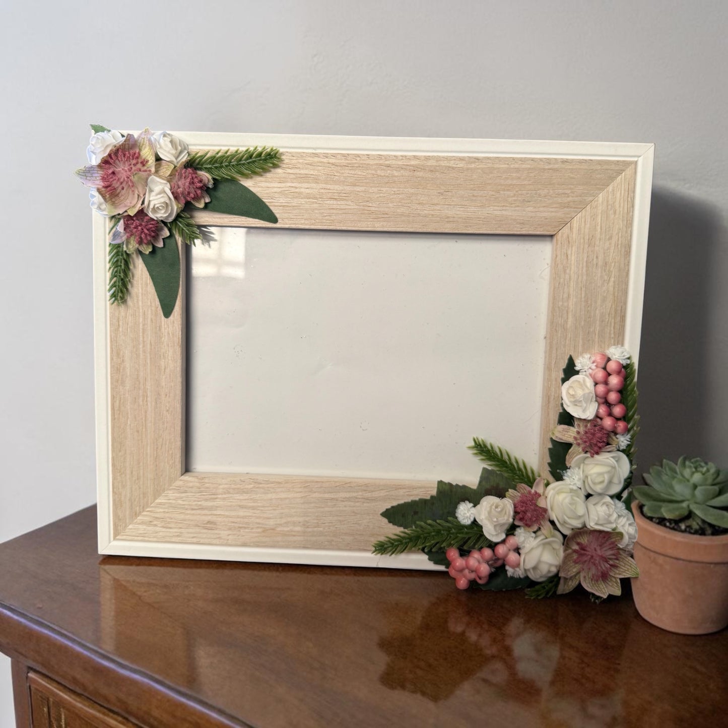 Artificial Flower Photo Frame 006