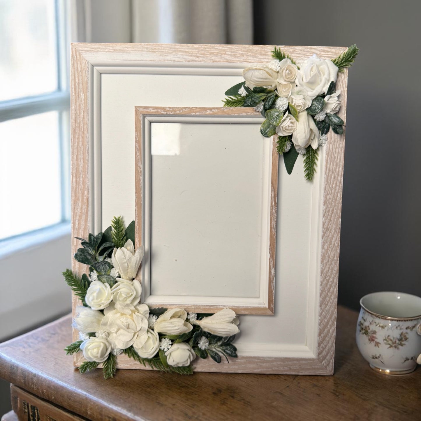 Artificial Flower Photo Frame 010