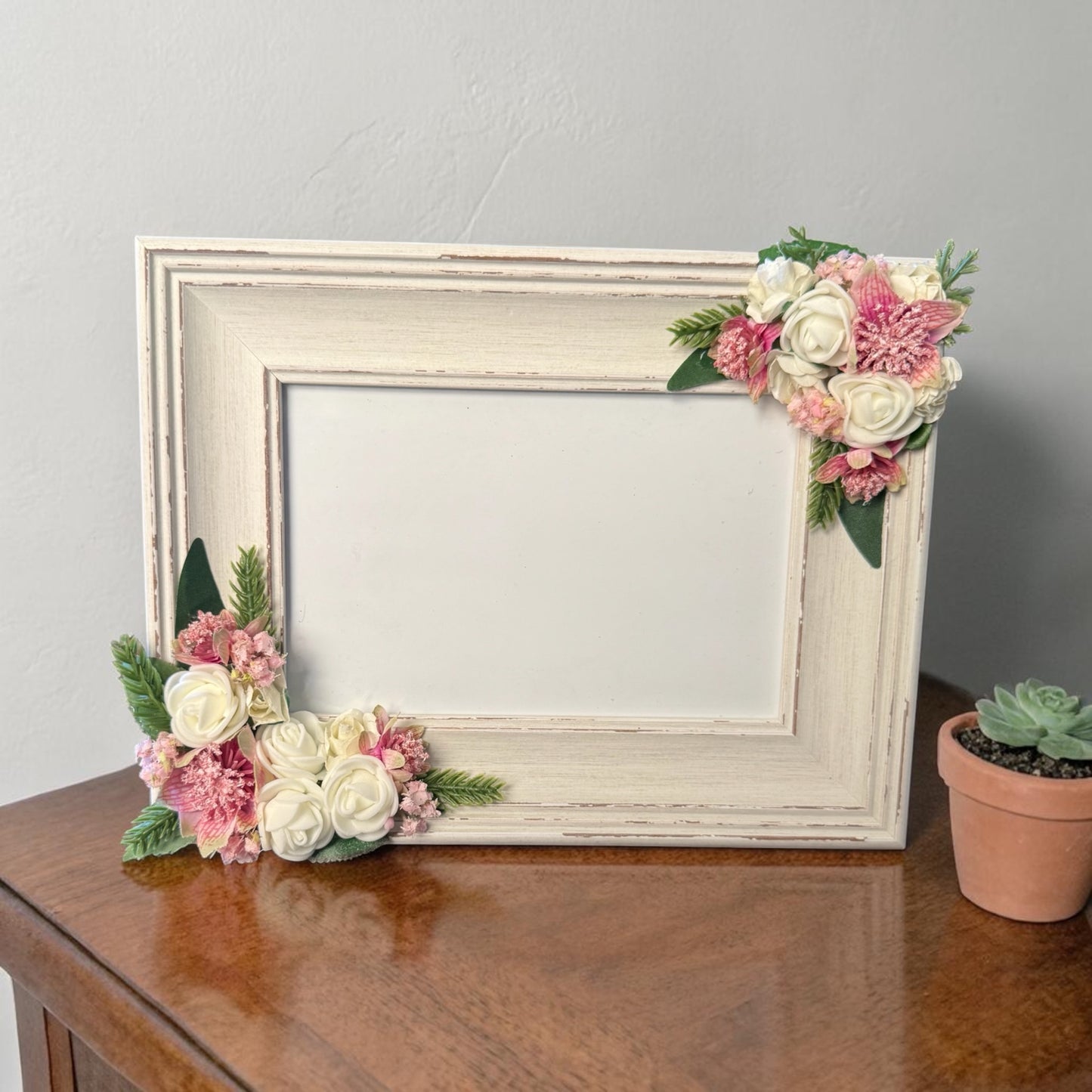 Artificial Flower Photo Frame 015