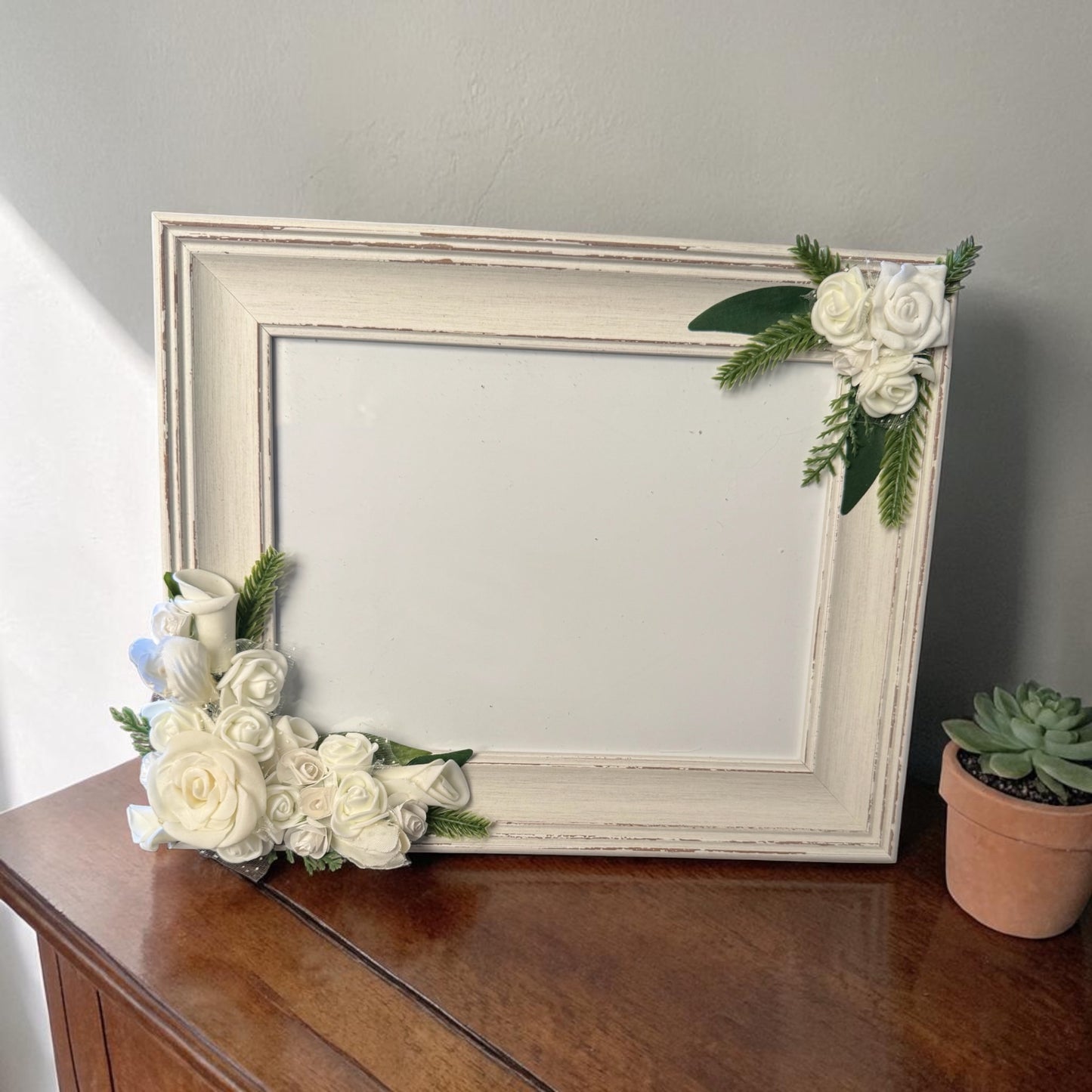 Artificial Flower Photo Frame 016